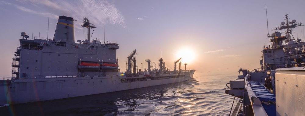 USS Ponce underway replenishment