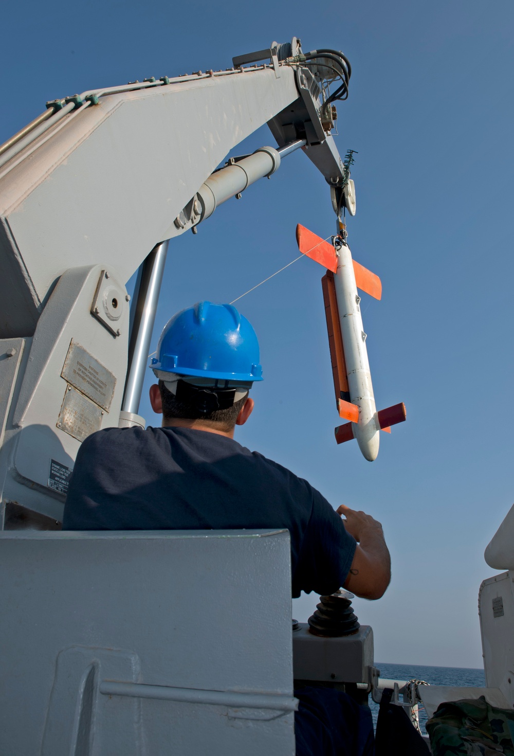 Mine countermeasures equipment recovery