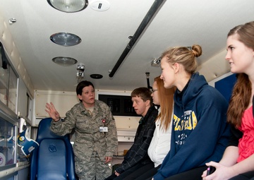 High school students learn 'medicinal air power'