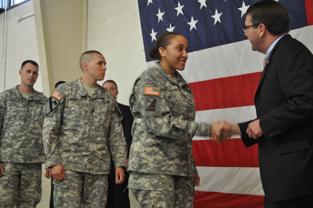 Deputy SECDEF visits Fort Bragg soldiers