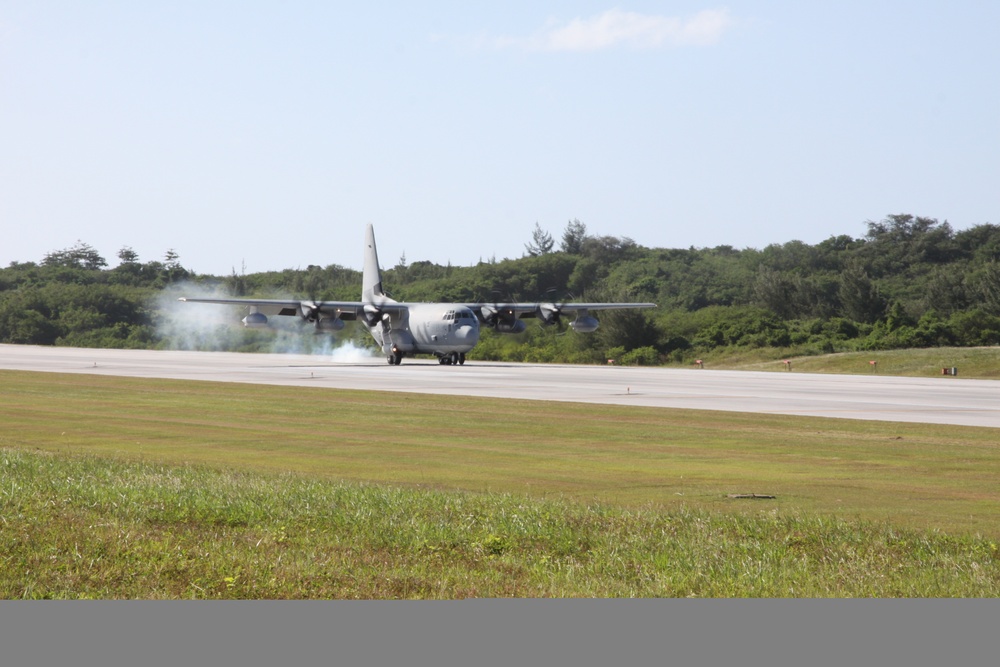 KC-130 fuels Marines