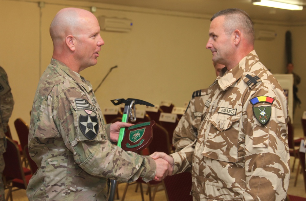 3rd SBCT, 2nd ID command presented with end of tour awards