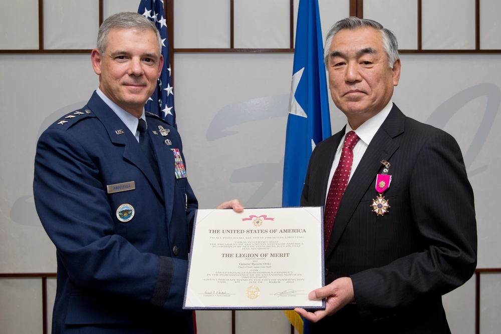 Retired JSDF Gen. Oriki receives Legion of Merit