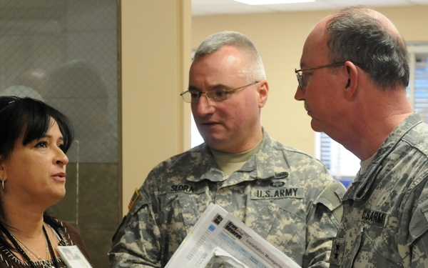 Army Reserve leader visits Hurricane Sandy relief sites in New York City