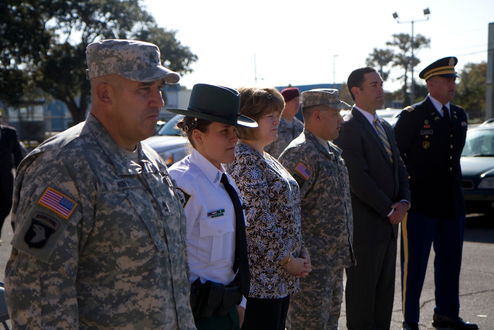 Army Reserve Military Police soldier receives Purple Heart