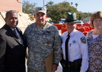 Army Reserve Military Police soldier receives Purple Heart