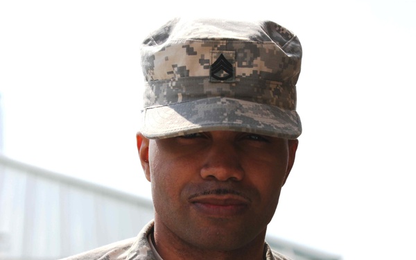 Special operations soldier rescues driver from overturned vehicle