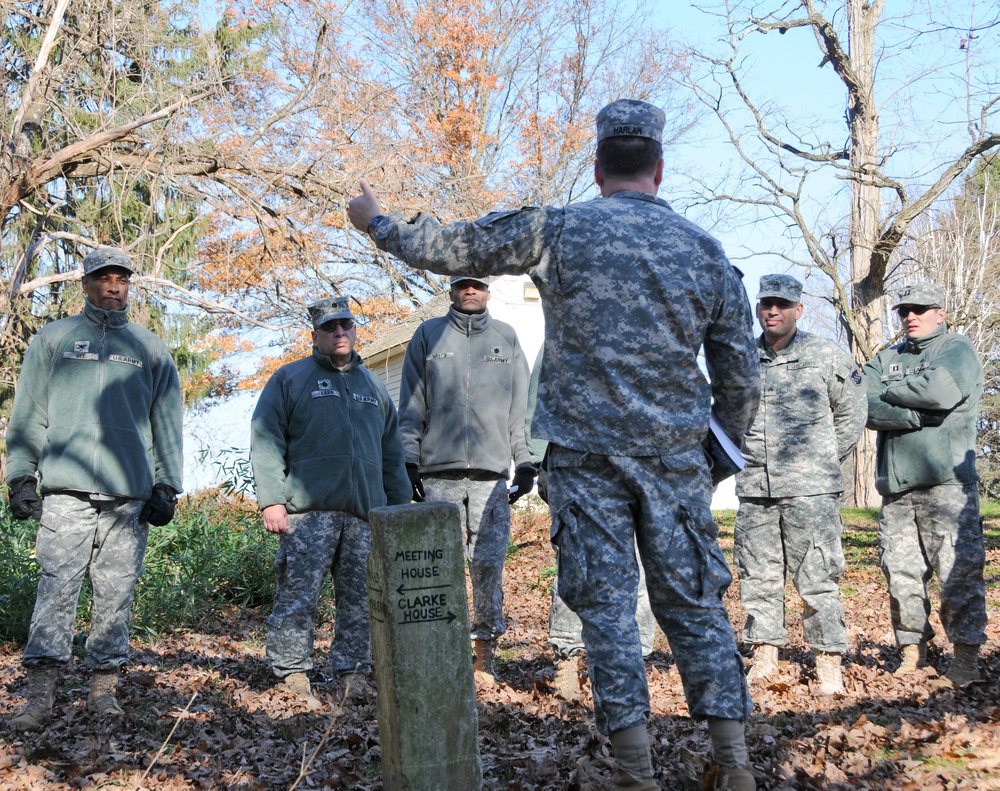 Army Reserve soldiers, civilians take lessons learned from American Revolution