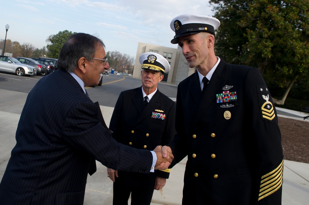 Panetta visits Walter Reed