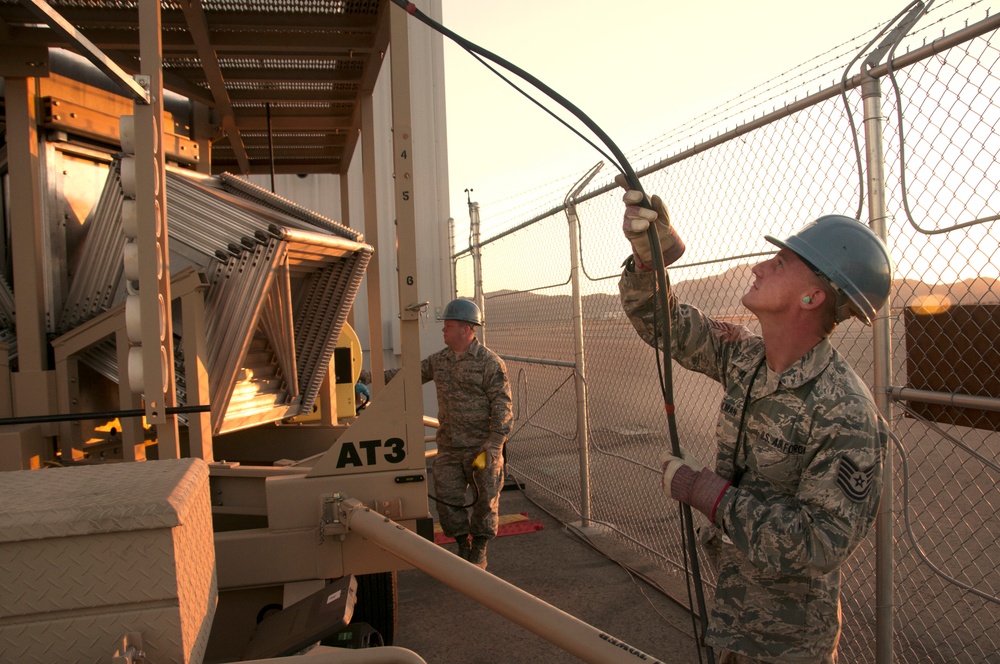 163d Aircraft maintenance aims high with air power!