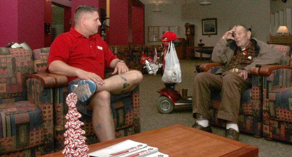 Marines bring Christmas to veterans