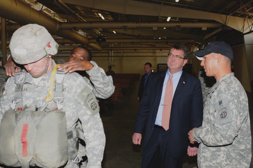 82nd Airborne Division paratroopers receive recognition from the deputy of secretary of defense