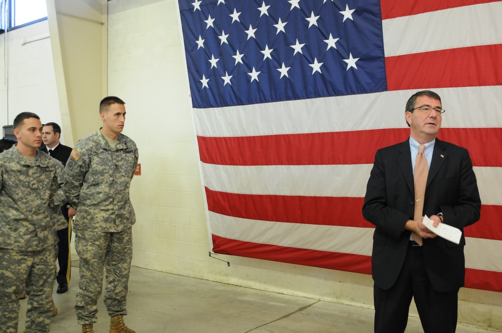 82nd Airborne Division paratroopers receive recognition from the Deputy of Secretary of Defense