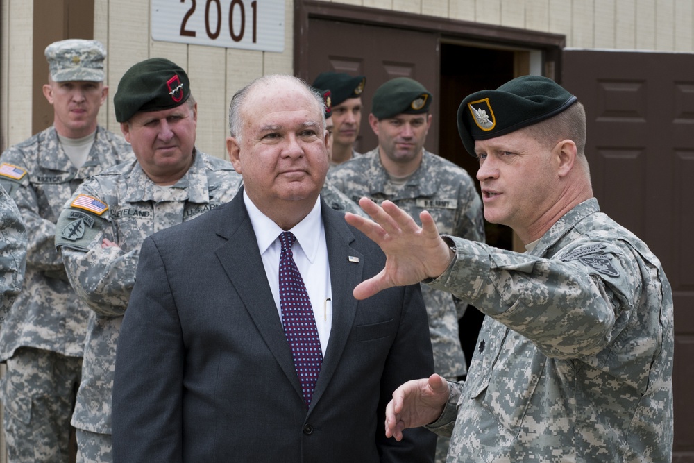 Under Secretary of the Army tours SWCS facilities
