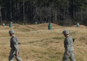 Soldiers prepare for late rendezvous with Rakkasans
