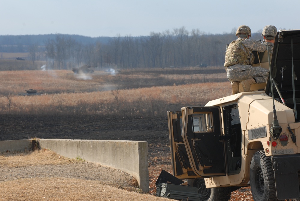 Soldiers prepare for late rendezvous with Rakkasans