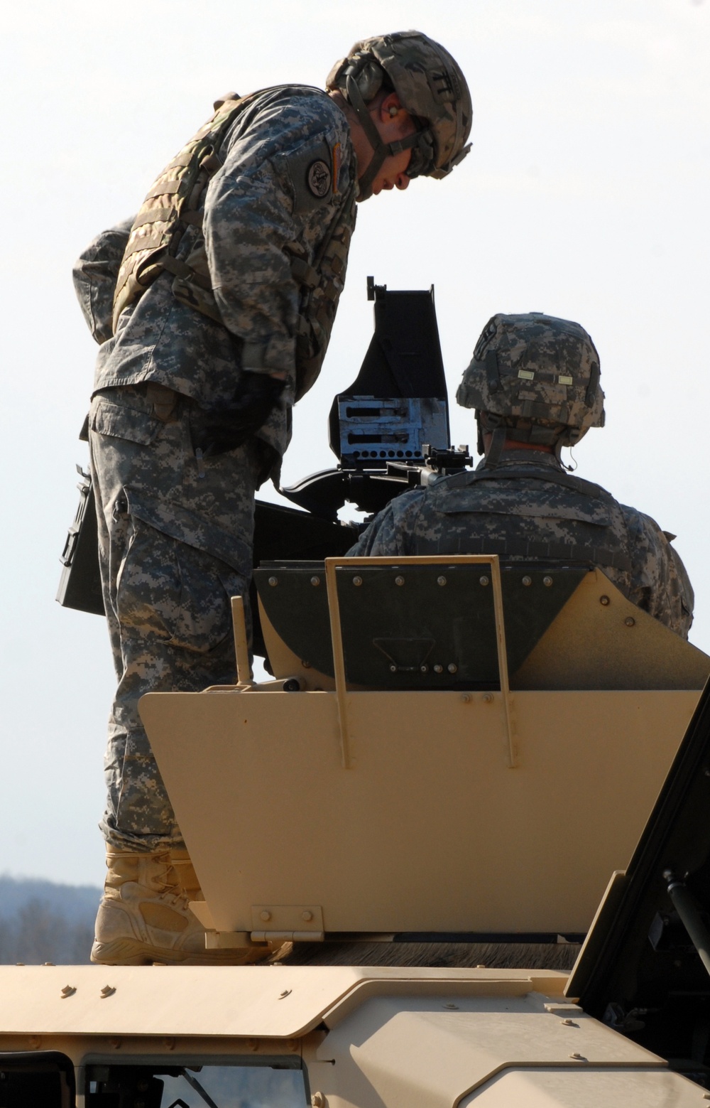 Soldiers prepare for late rendezvous with Rakkasans