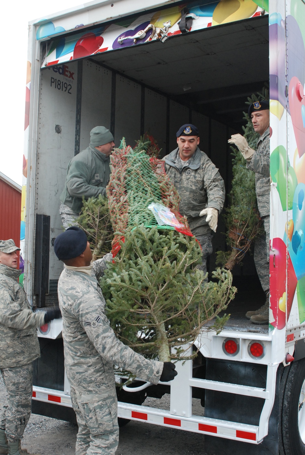 New York Air National Guard helps with Trees for Troops