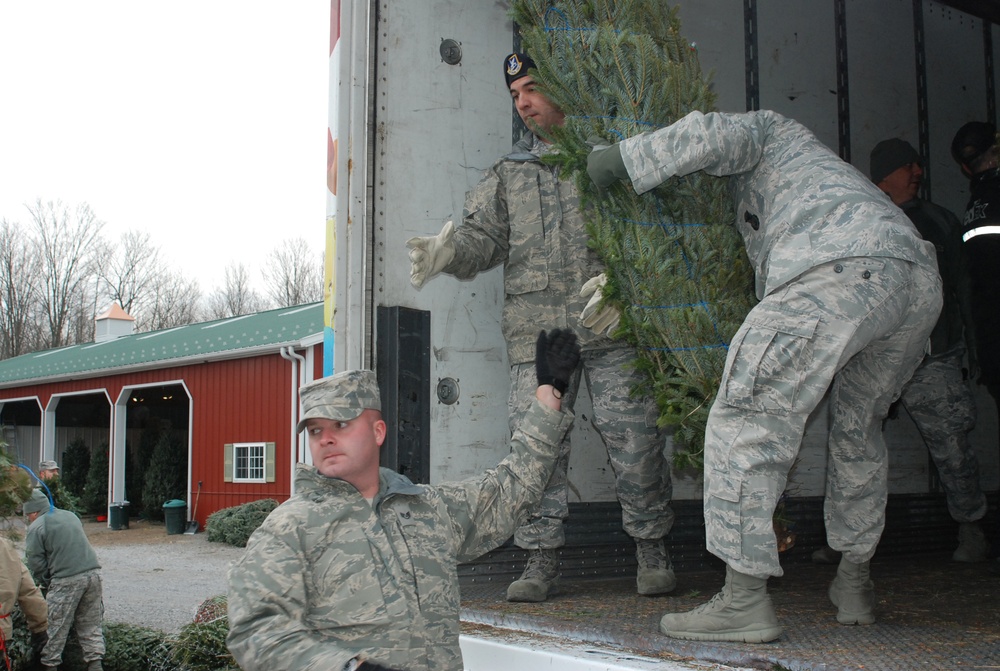 New York Air National Guard helps with Trees for Troops