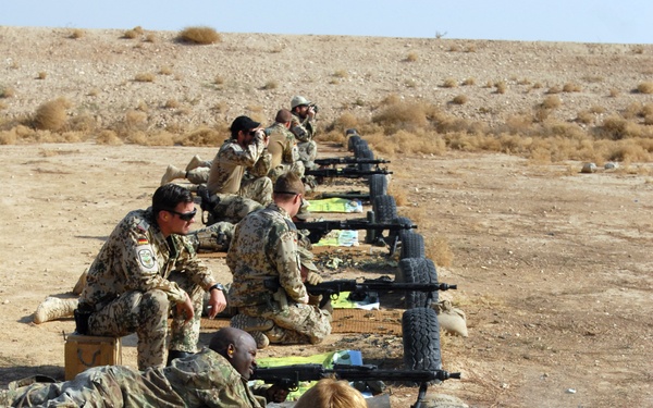 Empire soldiers take aim on German Schützenschnur