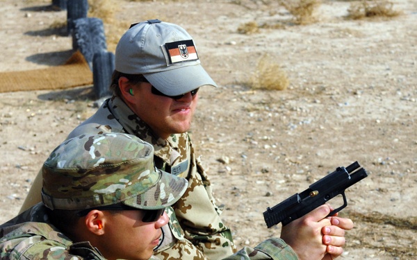 Empire Soldiers take aim on German Schützenschnur