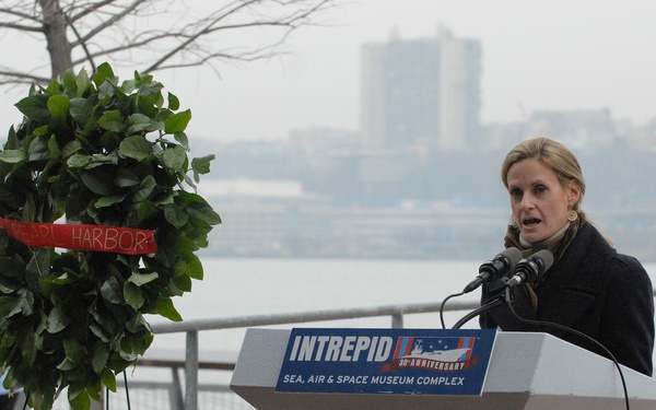 Pearl Harbor vets honored during ceremony at Intrepid Museum