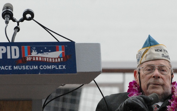Pearl Harbor vets honored during ceremony at Intrepid Museum