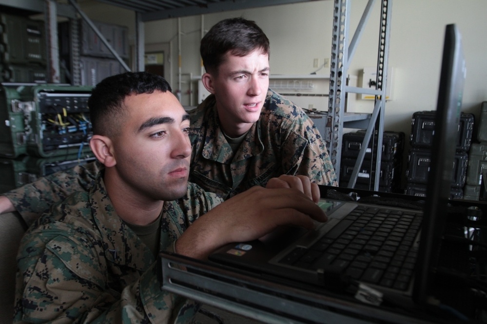 Maintaining communications for the 31st MEU