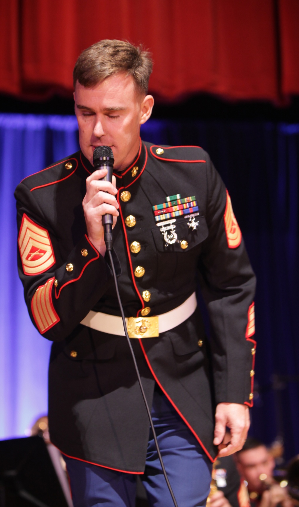 Bringing in holiday spirit with 3rd Marine Aircraft Wing Band