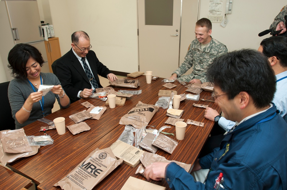 Japanese counterparts relish US field rations at Yama Sakura 63