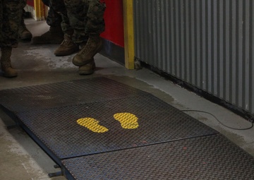 Reservists get ready on the flight line