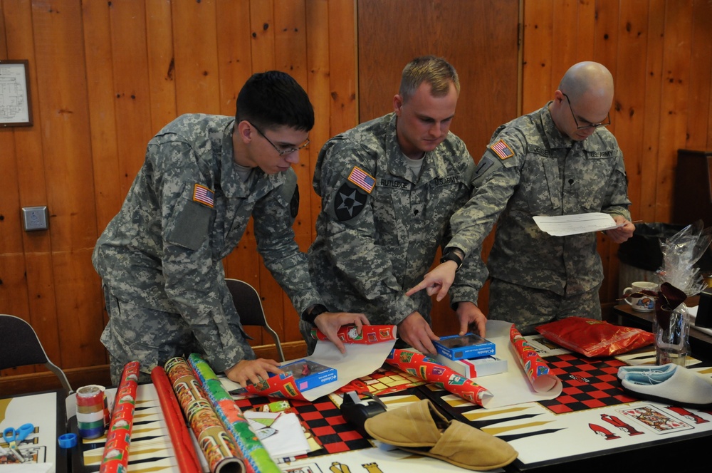 Soldiers helping former Soldiers in the spirit of the season