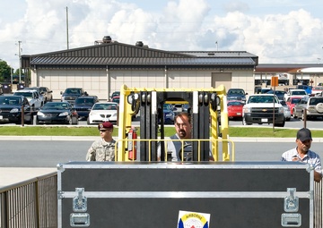 TLC's 'Cake Boss' at Dover AFB