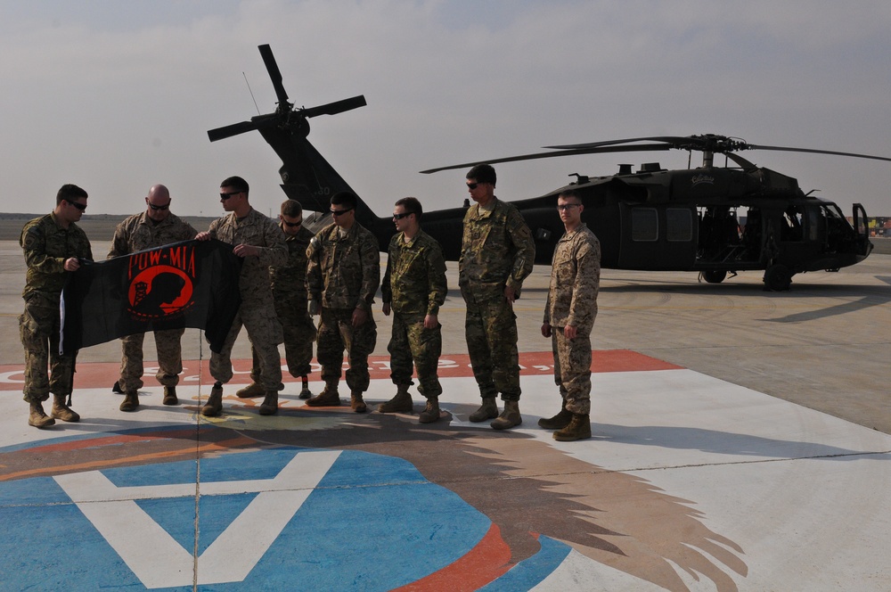 Wounded troops visit Camp Arifjan