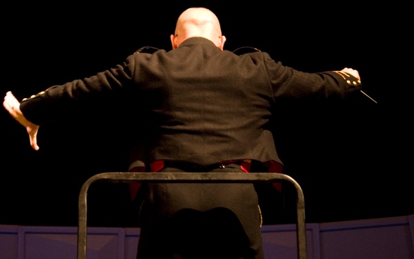 Community comes together at Cherry Point for annual Christmas concert