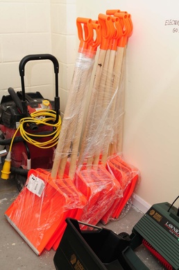 Self-help store offers solution to be safe in bad weather