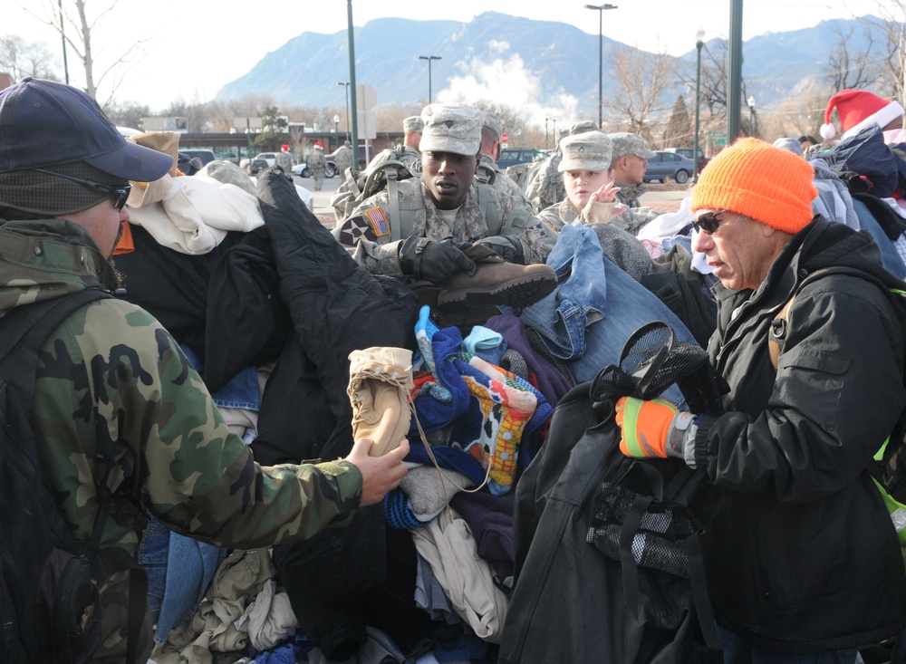 Raiders spread holiday cheer during Operation Happy Holidays