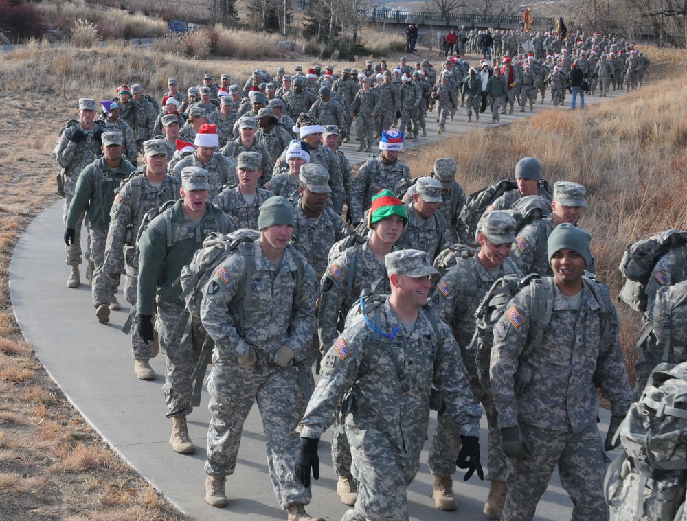 Raiders spread holiday cheer during Operation Happy Holidays