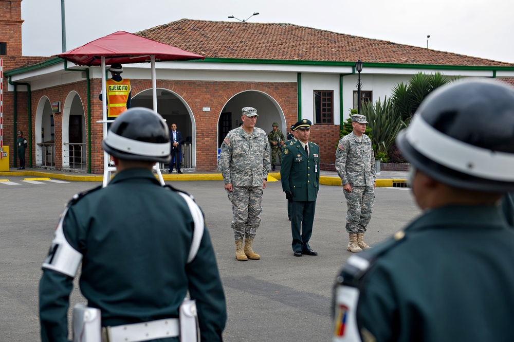 Army chief of staff visits Colombia
