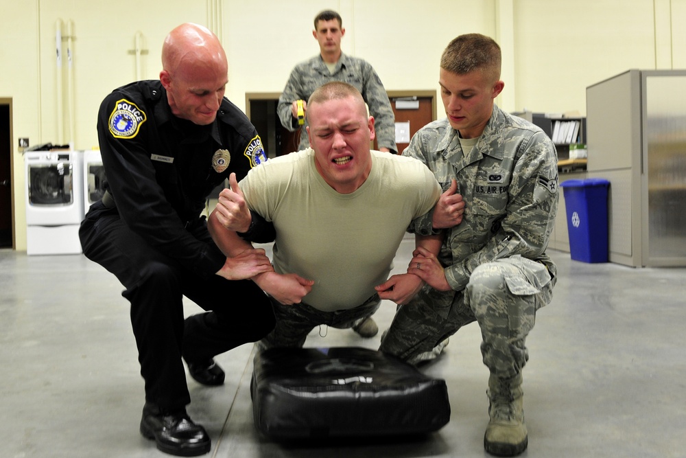 75th SFS Taser training