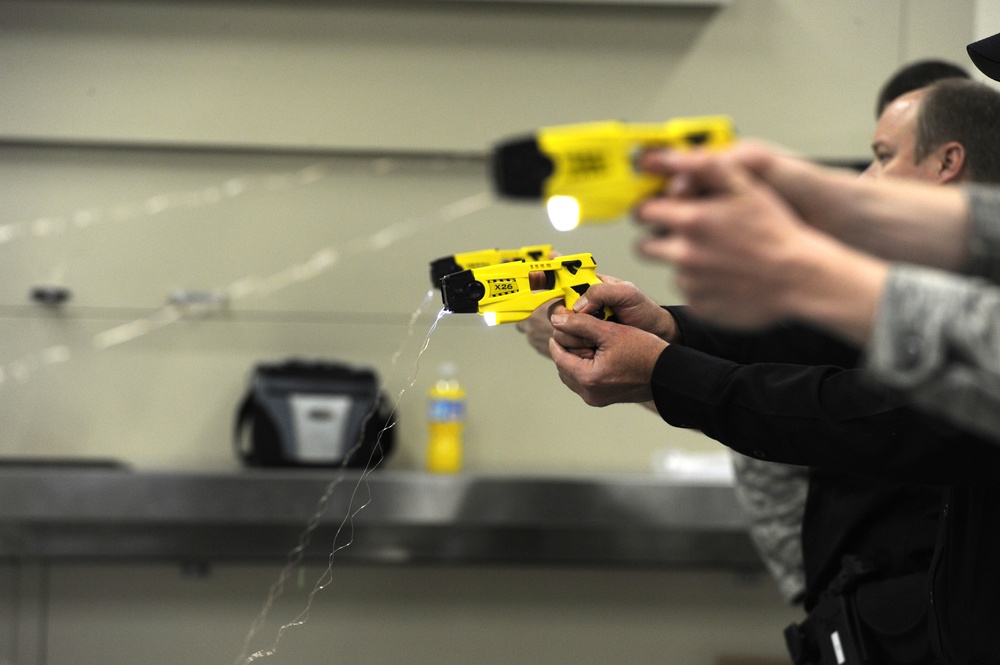 75th SFS Taser training