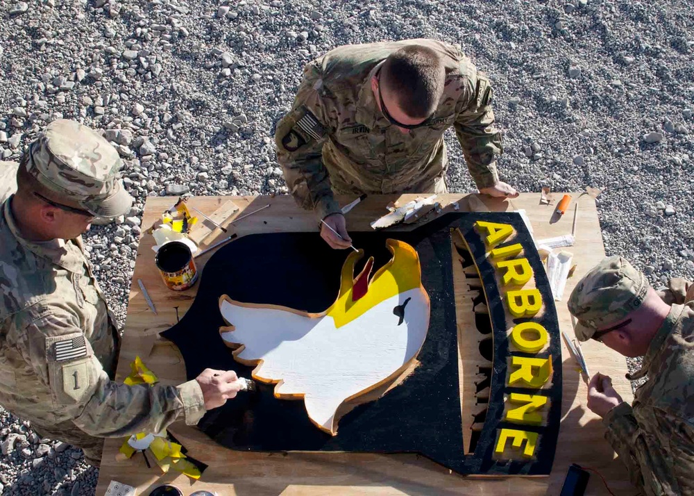 101ST Airborne Division soldiers paint logo