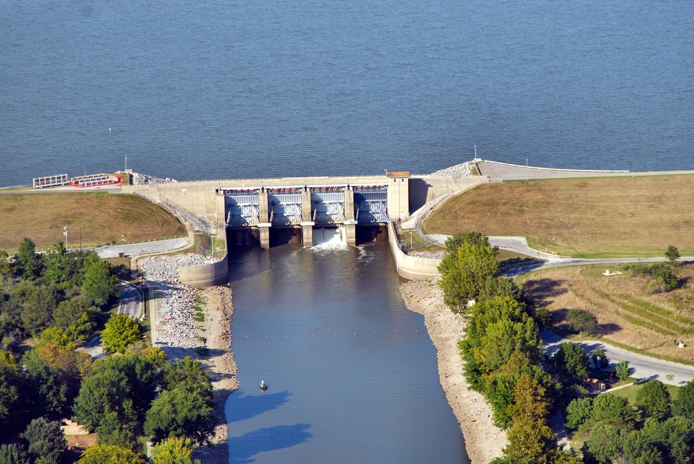 Carlyle Lake, a multipurpose project