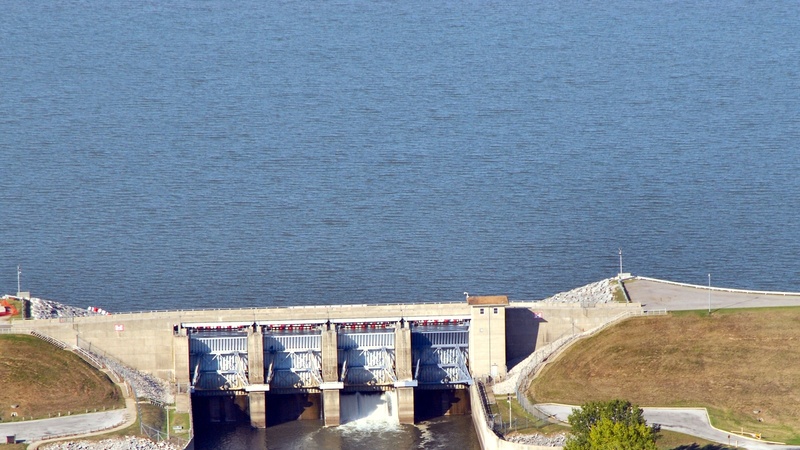 Corps releasing additional water from Carlyle Lake to aid Mississippi River traffic