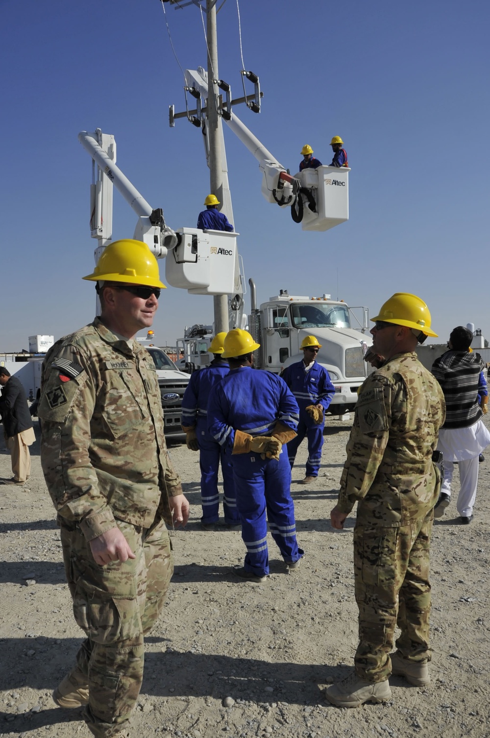 Helmand province electrical engineers, linemen receive training, new equipment