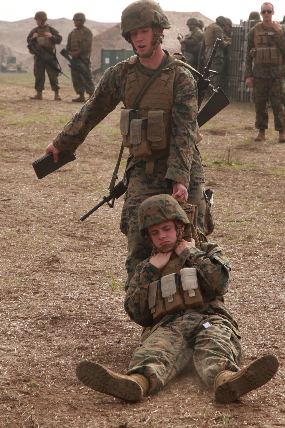 1st MLG Marines finish combat lifesaver class during Steel Knight