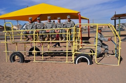 Hueco Elementary serves soldiers a Thanksgiving meal
