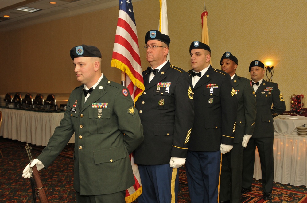 316th ESC continues dining out tradition