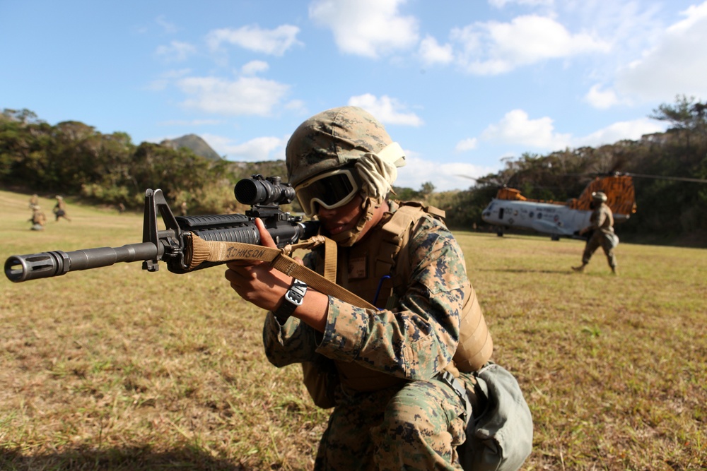 31st MEU Marines practice mass casualty evacuation