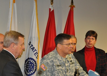 Corps' officials meet with Illinois leaders to discuss low water operations